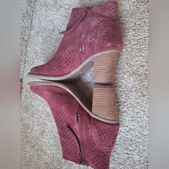 Toms Majorca Burgundy Peep Toe Suede Zip Up Heeled Booties Womens size 6.5 - Picture 7 of 8